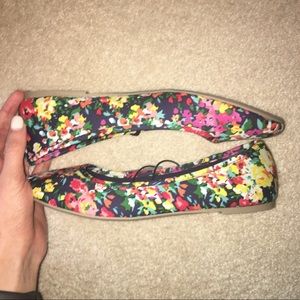 Floral ballet flats